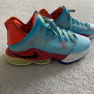 Nike Air Lebron XIX Low basketball sneakers  men’s size 7.5